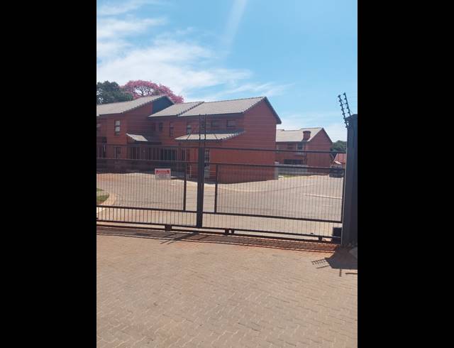 3 BEDROOM DUPLEX FOR SALE IN THERESAPARK
